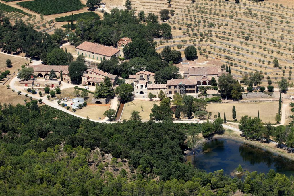 Château-Miraval-Brad-Pitt-Angelina-Jolie-Celebrity-Real-Estate-TalkToPaul